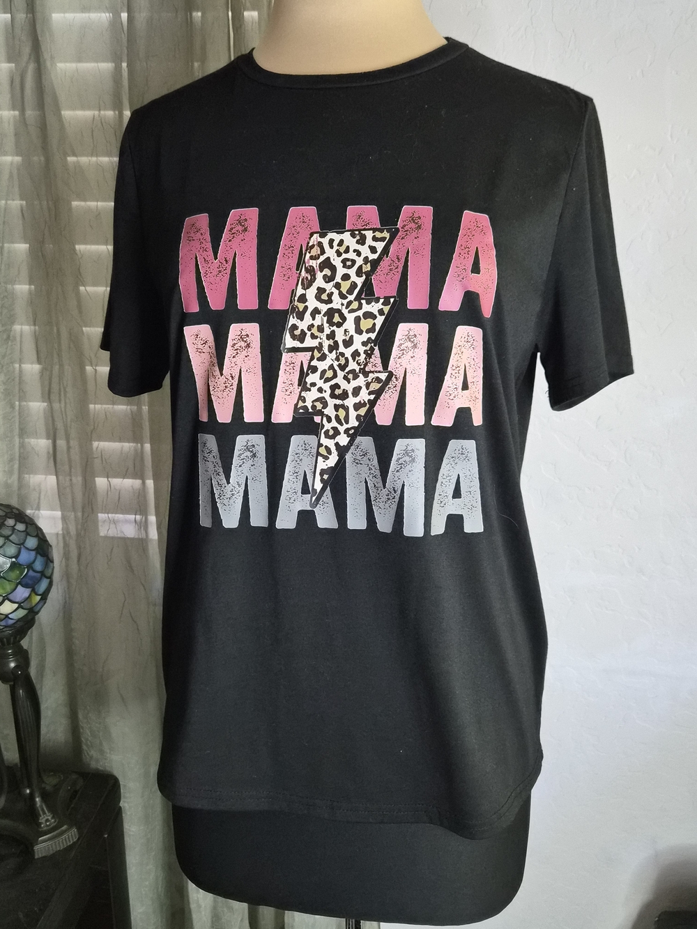 Retro Stacked MAMA Leopard Lightning Bolt Graphic Tee Shirt Size L EUC #0457